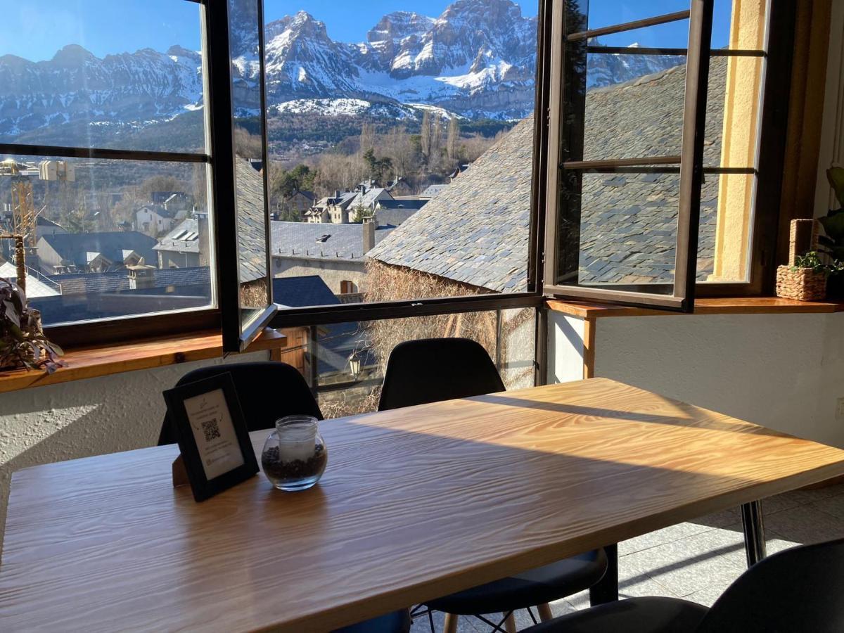 Hotel Mariana Tramacastilla de Tena Dış mekan fotoğraf
