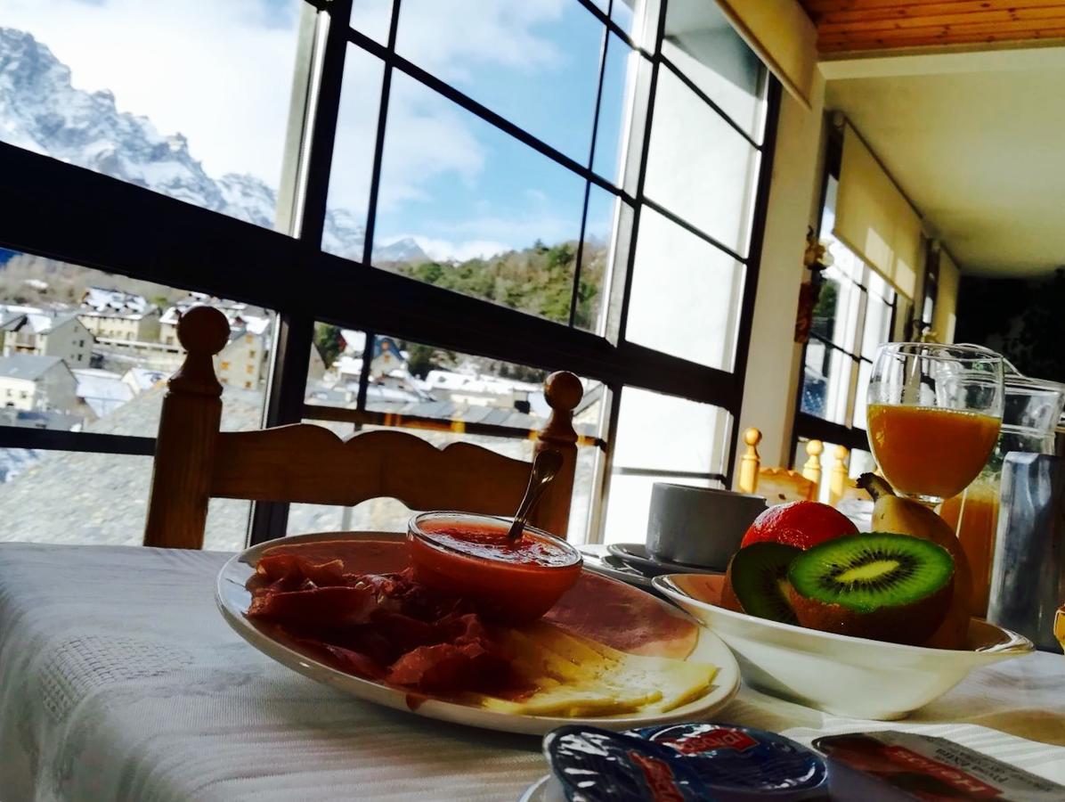 Hotel Mariana Tramacastilla de Tena Dış mekan fotoğraf
